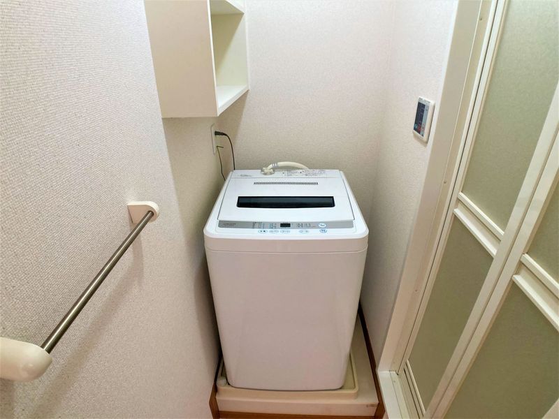 レオパレスシエスタ西郷屋敷 洗面台