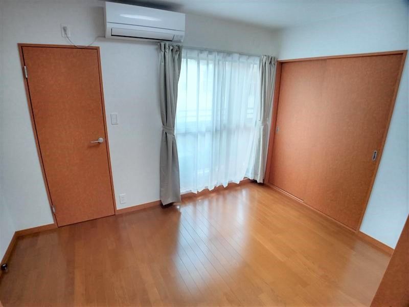 レオネクスト富 寝室