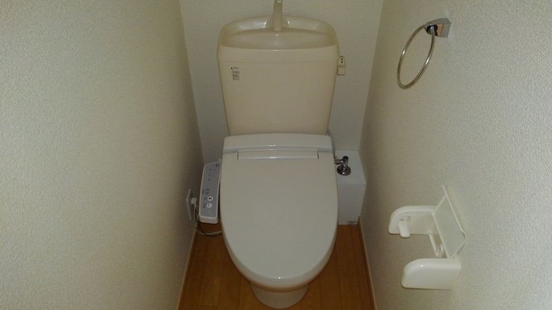 レオパレス貞夫 トイレ