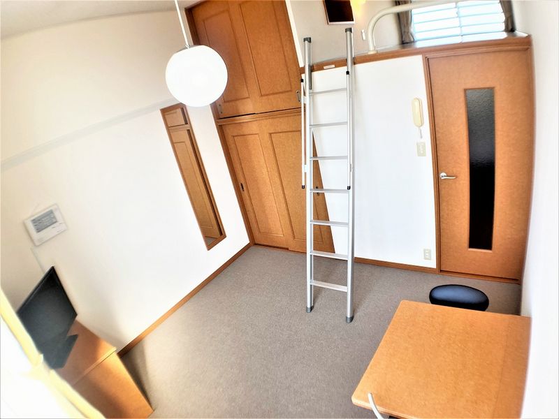 レオパレスコンプリートＹ 居間