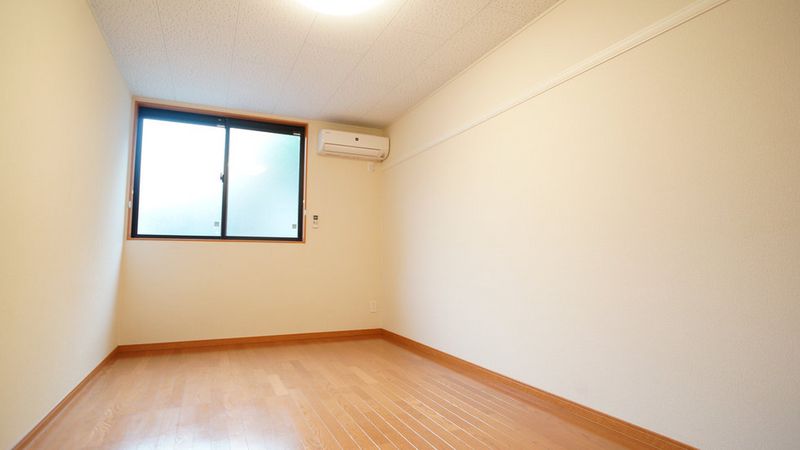 レオパレスケイ 居間