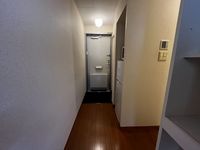 レオパレスシャンテＣ 玄関