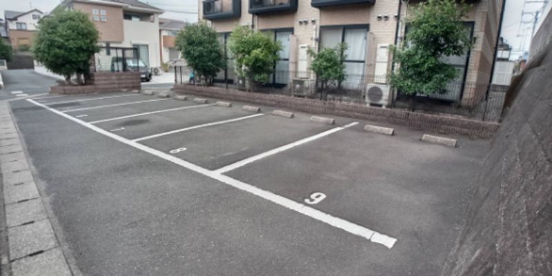 レオパレスＭＡＲＧＵＥＲＩＴＥ 駐車場