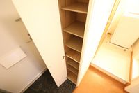 レオパレスイマクマノヒルズ 玄関