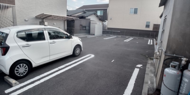 クレイノパストラルⅡ 駐車場