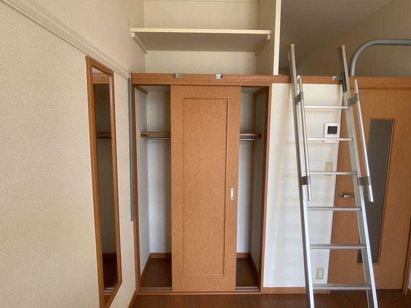 レオパレスフランボワーズ　Ａ 収納