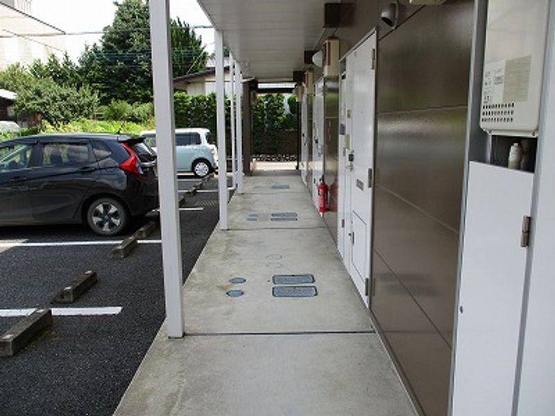 レオパレス本丸 玄関
