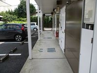 レオパレス本丸 玄関