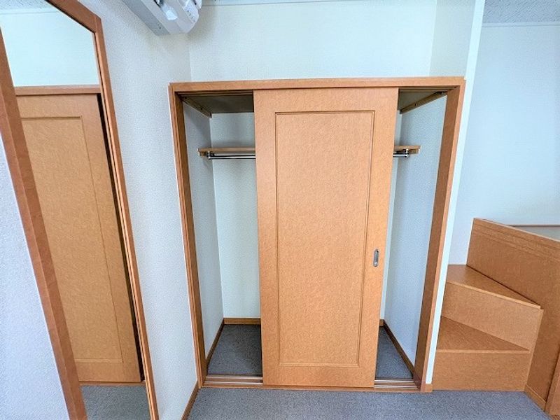レオパレスグレイス 収納