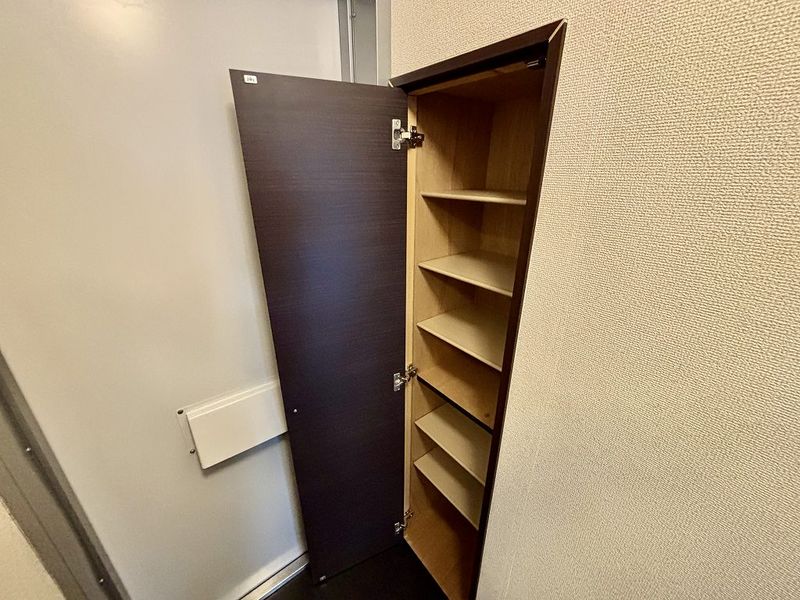 LEONEXT Anetos Ryojima Entrance