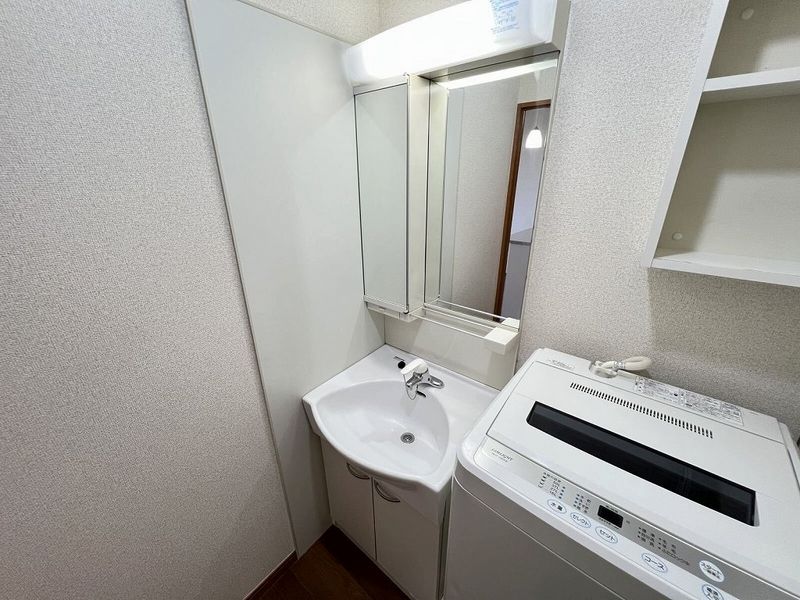 leopalace Cosmo Sky II Bồn rửa mặt
