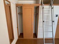 レオパレスＢ　フリーゼ 収納