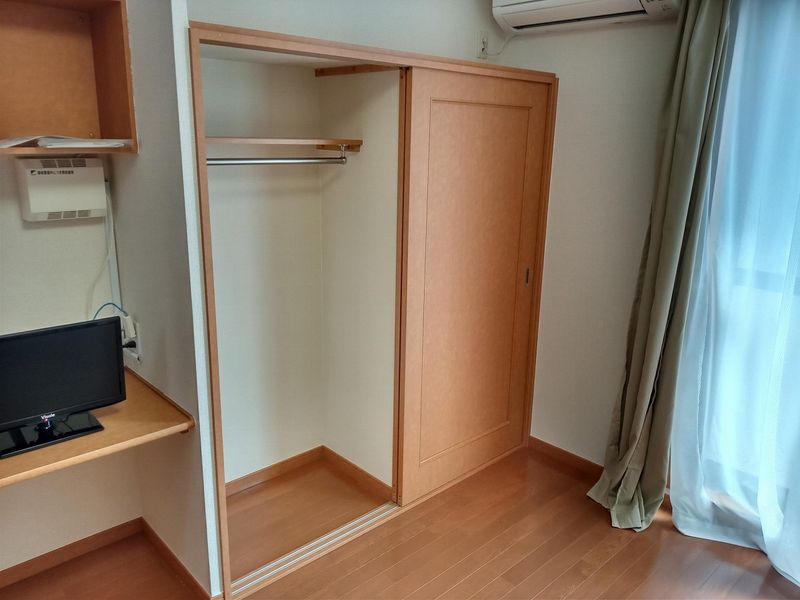 レオパレス藤 収納