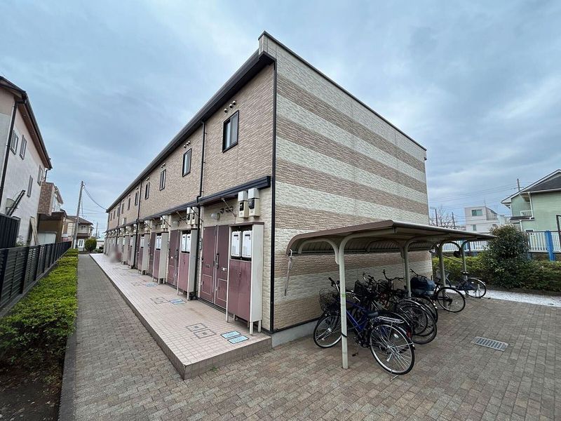 レオパレスもみじ山 外観