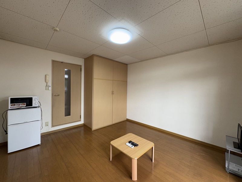 レオパレスハーモニー 居間
