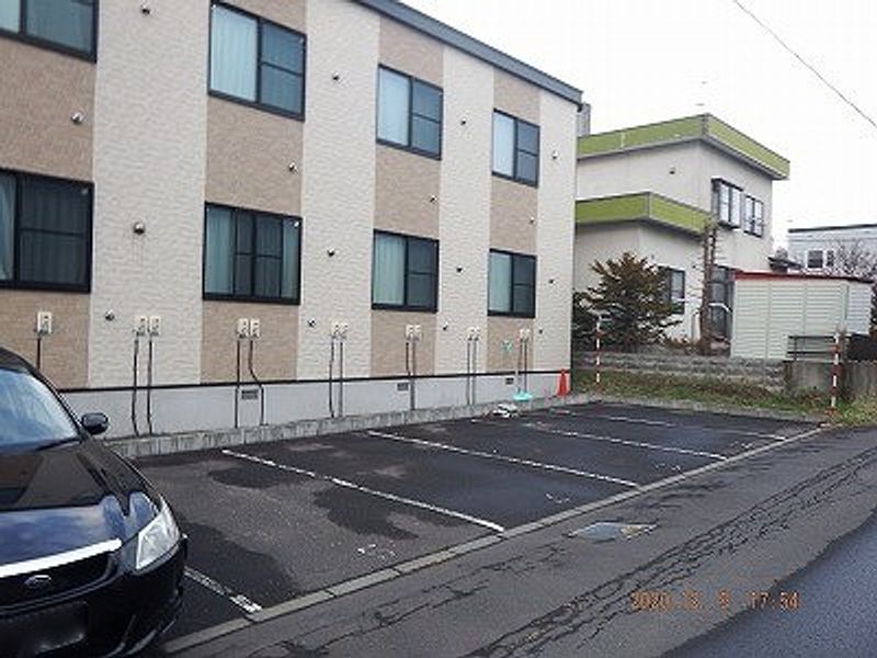 レオパレスソレーユⅠ 駐車場
