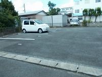 レオパレスフリーダム　南金目 駐車場