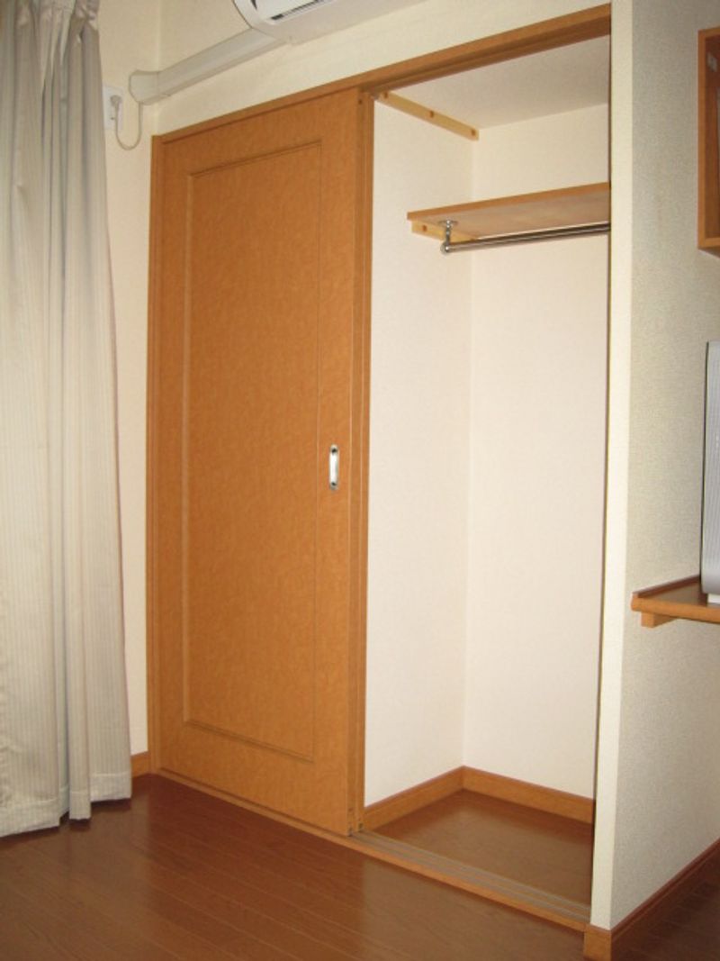 レオパレスセンチュリー丸山 収納