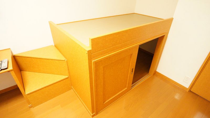 レオパレスベルファミーユ 居間