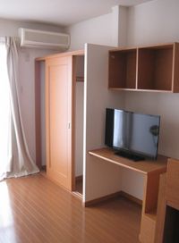 レオパレス伏見 居間