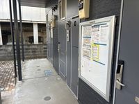 レオパレスラーク エントランス