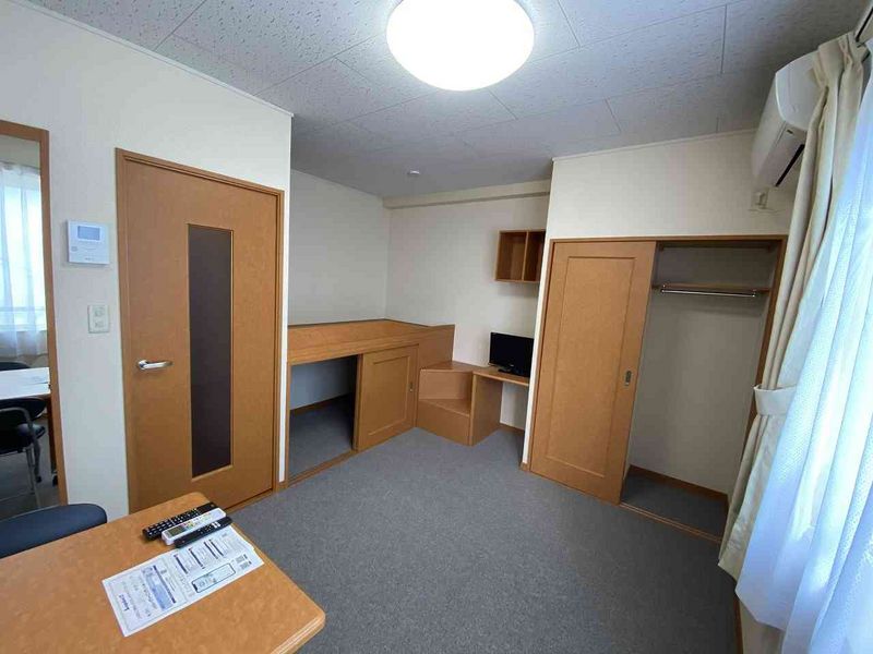 レオパレスグリーンコーポ砂原 居間