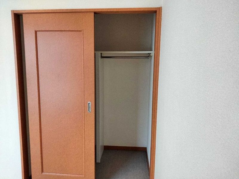 レオパレスアルビレオ 収納