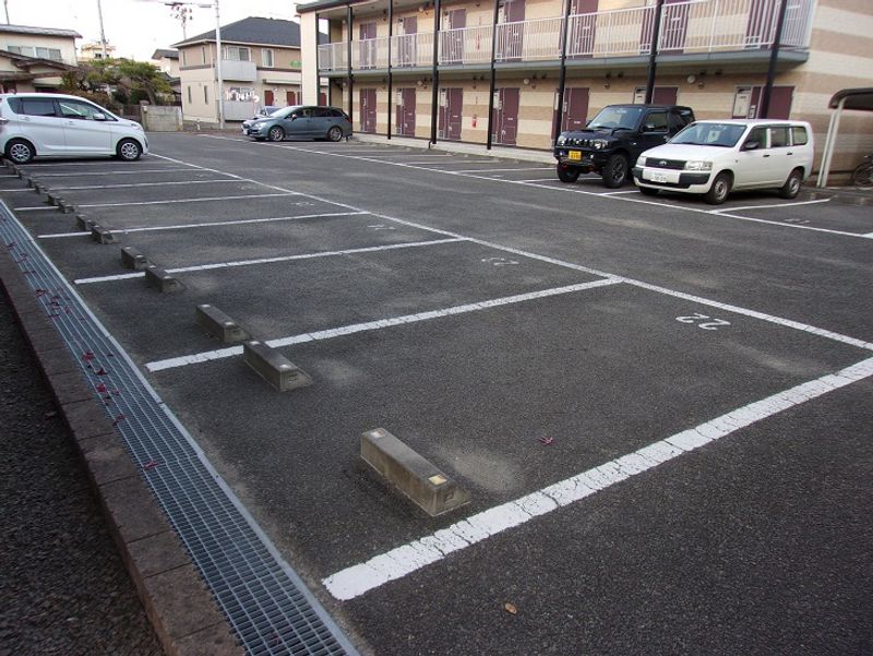 レオパレスグリーンハイツ平内Ａ 駐車場