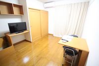 レオパレスアドミラル 居間