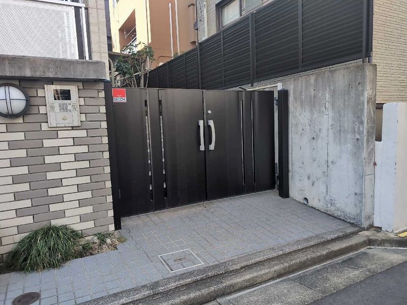 レオパレスＡｎｔＨＩＲＯ エントランス