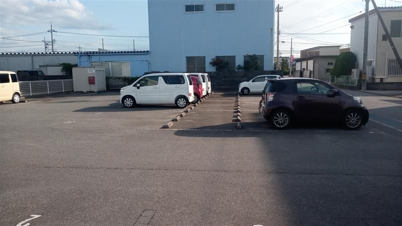 レオパレスＳｕｎｎｙＰｌａｃｅ 駐車場