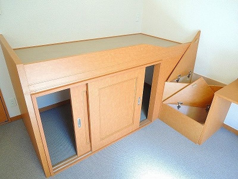 レオパレスティエラⅠ 収納
