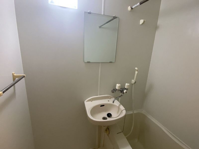 レオパレス植田南 洗面台