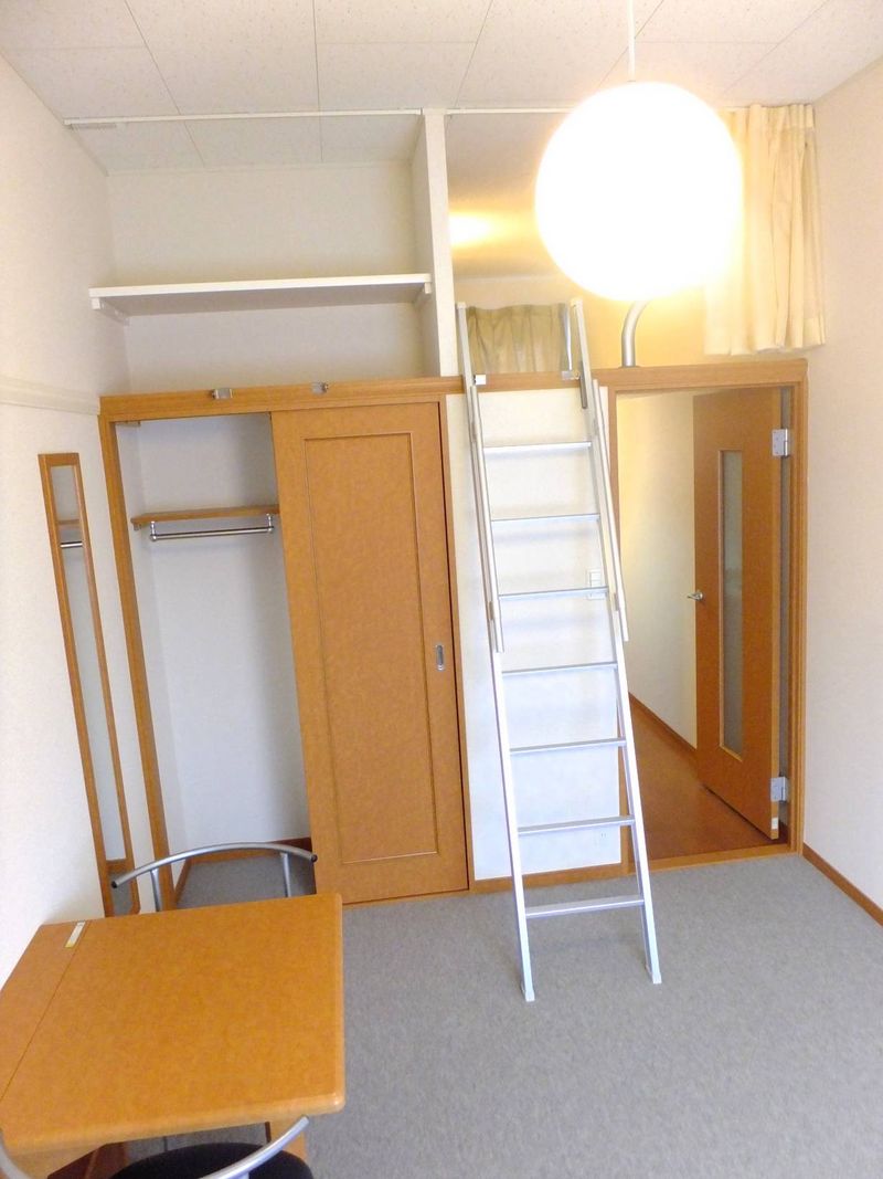 レオパレスエスペランサ 居間