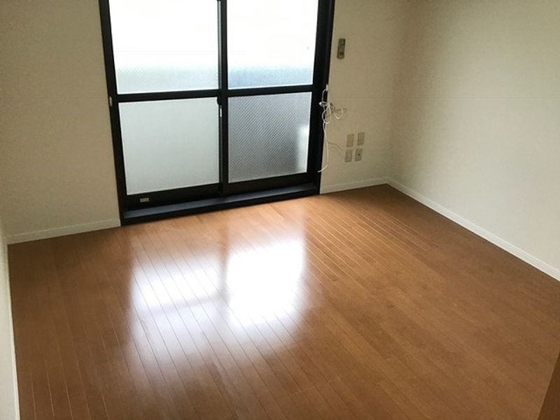 レオパレスリブェール 寝室