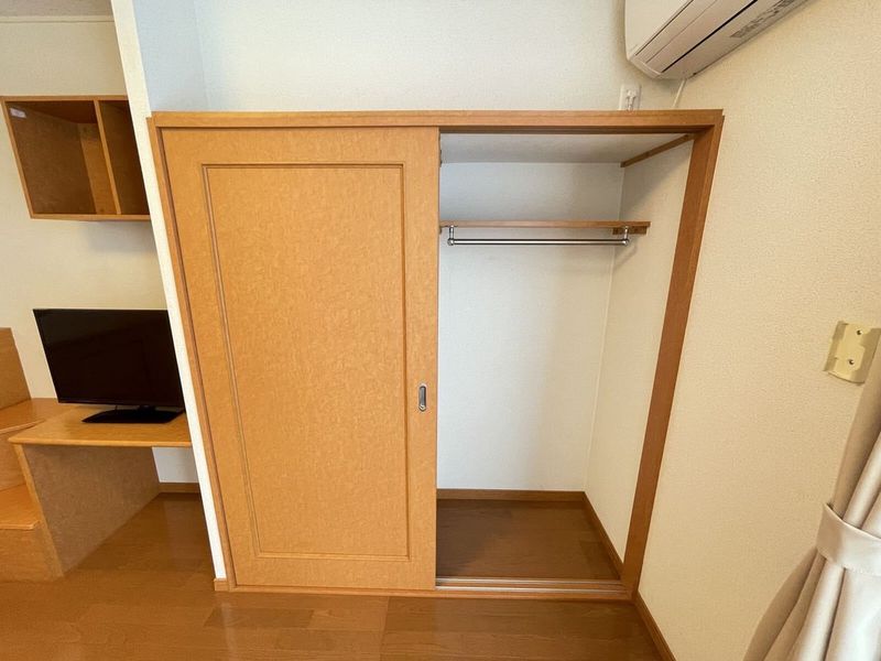 レオパレスアドリッグ 収納