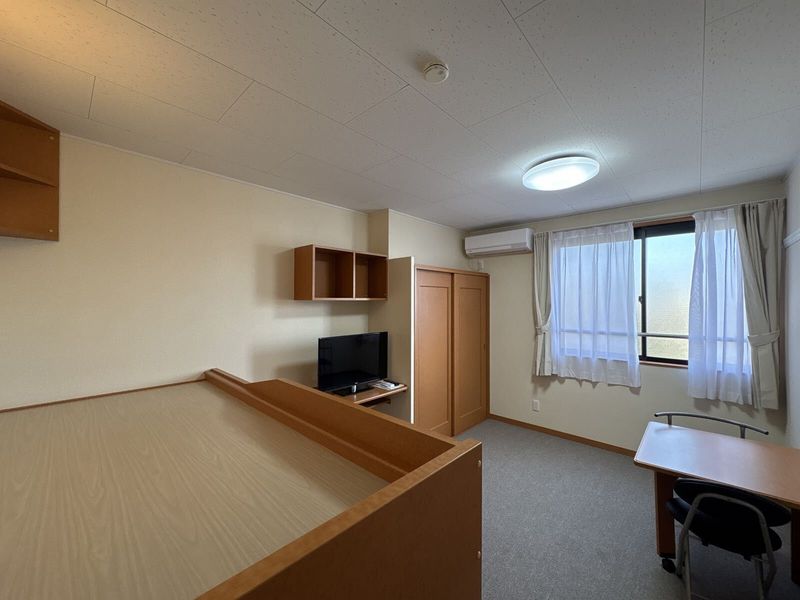 レオパレスプレミール 居間