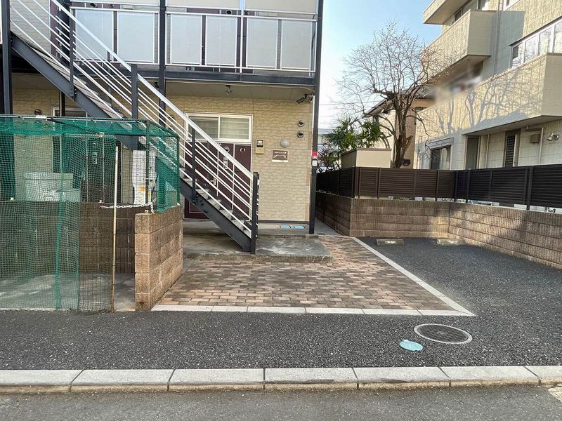 レオパレスエルミタージュ エントランス