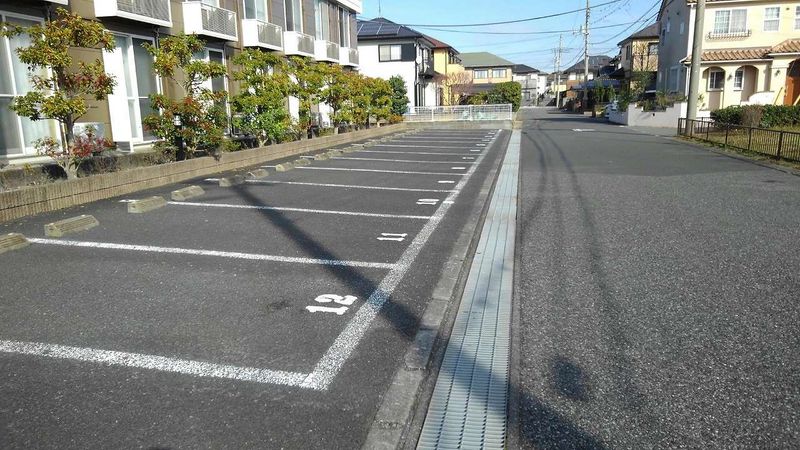レオパレスソレイユⅡ 駐車場