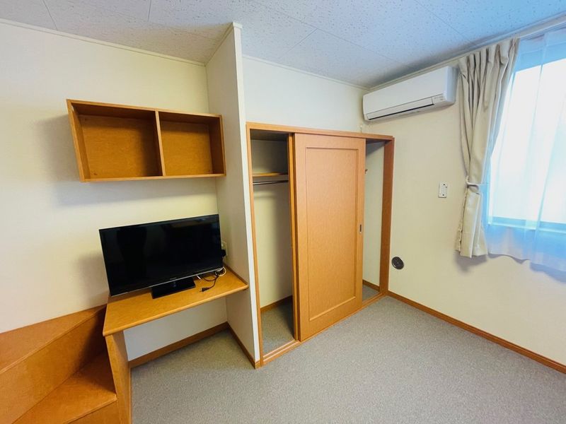 レオパレスベルセフォネ 収納