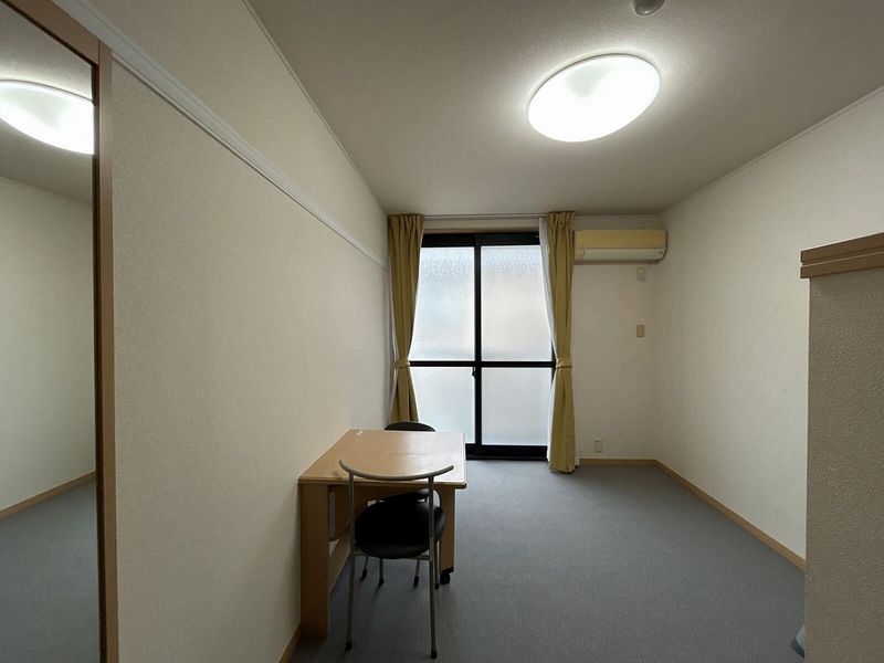レオパレスヴァンメルベーユ 居間