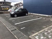 レオパレスレイワ 駐車場