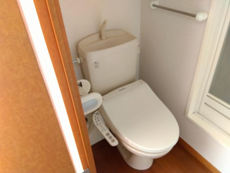 レオパレス川添 トイレ