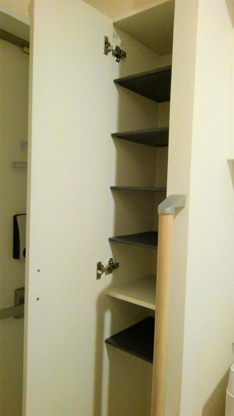 CLEINO Elvita Higashi Hie Entrance