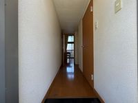レオパレスゴールドヒルズ 玄関