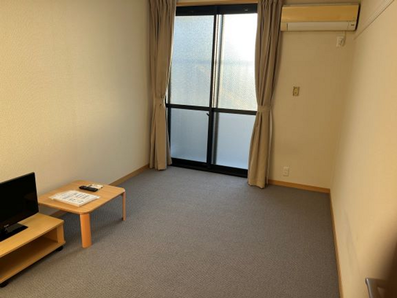 レオパレスエミネンス２８ 居間