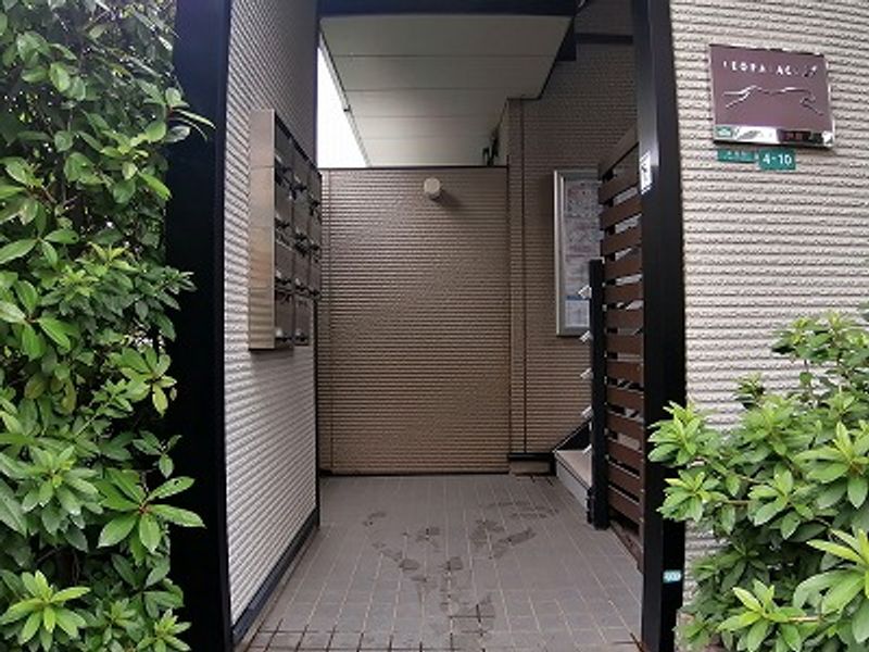 レオパレスジュノス芦屋 エントランス