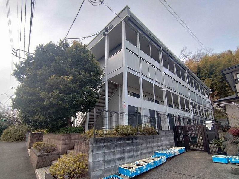 レオパレスカルム石川 外観