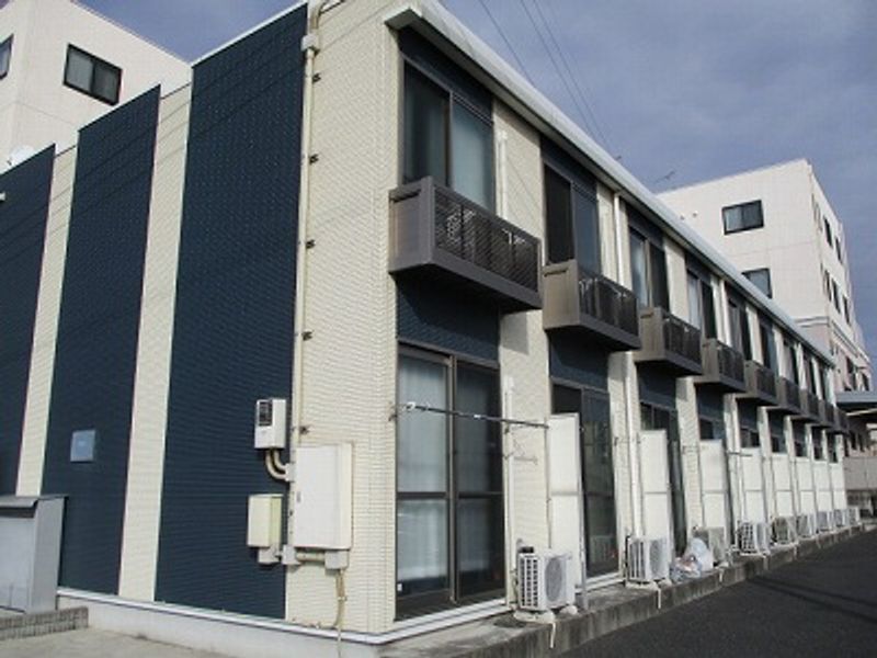 レオネクストブルーム　コート 外観