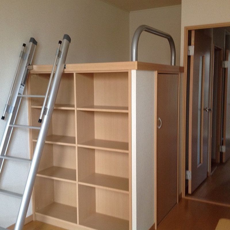 レオパレスＫＯＩＷＡＩ 収納